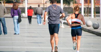 pareja corriendo