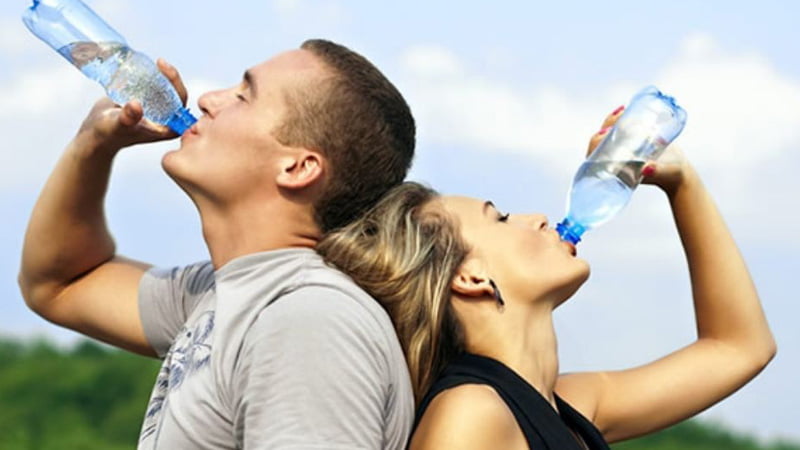 beber agua
